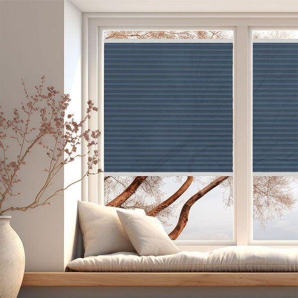 Blue Ice | Ella Wabe Plissee | hellblau