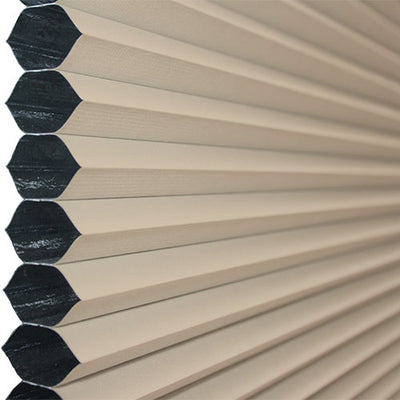 Light Taupe | Ella Wabe Plissee | sand | verdunkelnd