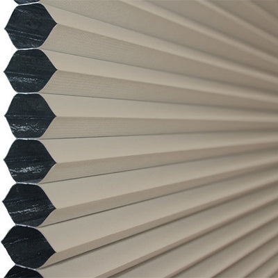 Desert Taupe | Ella Wabe Plissee | taupe | verdunkelnd